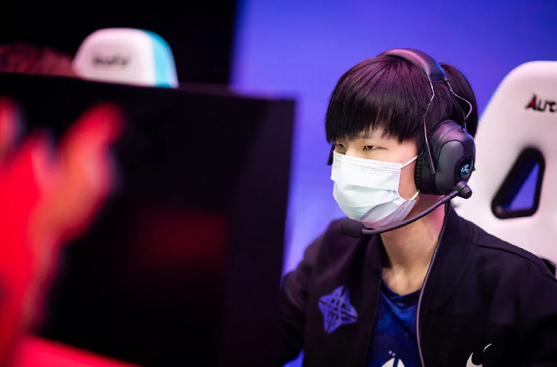 包含赛后NBA总决赛传出新动向，武汉三镇状态回暖，管理层表态——底气十足，医务组通报恢复的词条