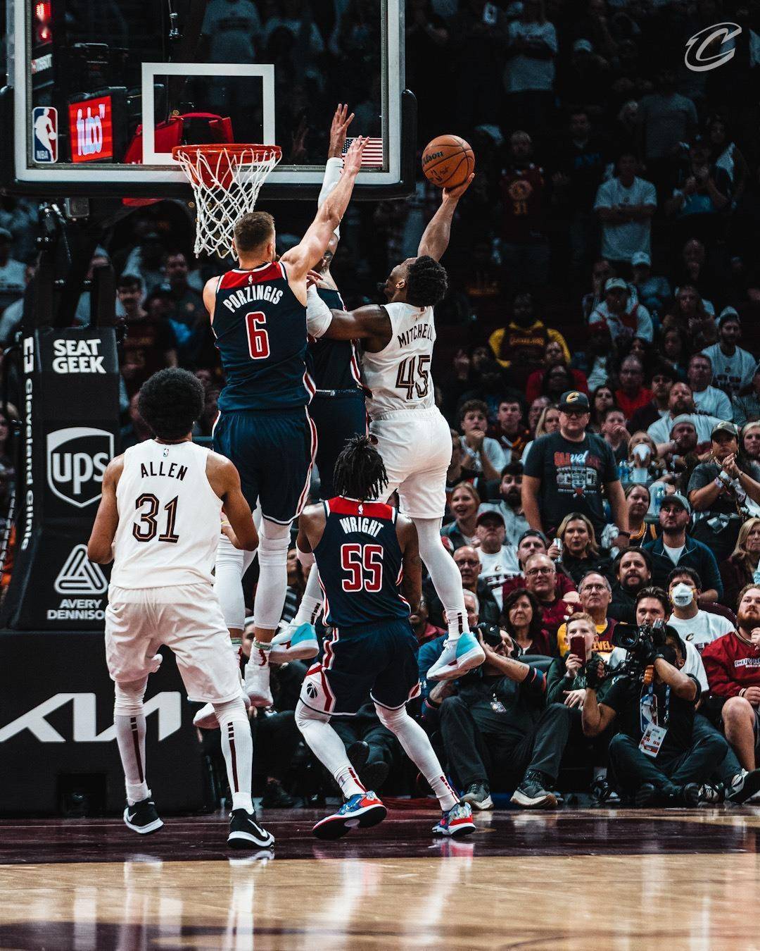 里程碑夜！克里夫兰骑士状态回暖；NBA总决赛赛前刷纪录；更衣室稳定；数据趋势出现新变化的简单介绍